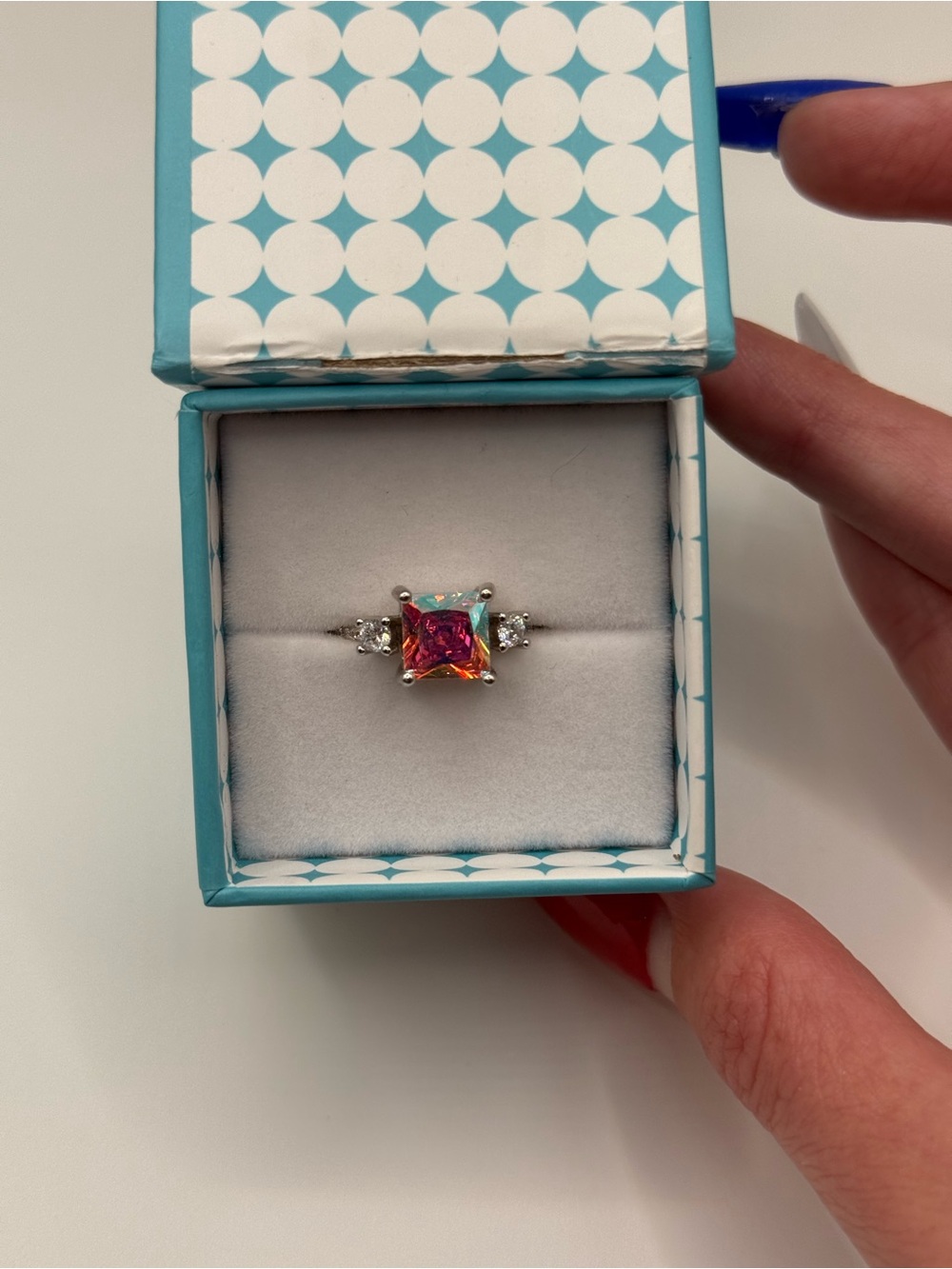 Ryze Party Aurora Borealis Crystal Ring White Frost CZ Glam NIB Size 7